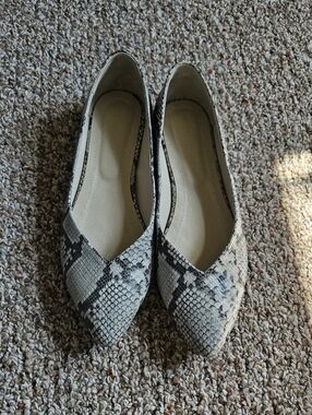 Genuine Leather Snake-Print Pointed Toe Flats